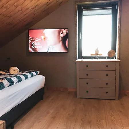 Mkj Mireno - Apartment Stegna (Pomerania)